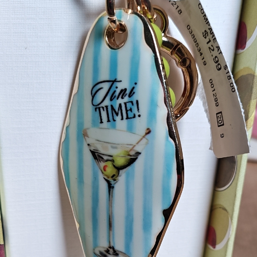 Gold Martini Key Holder - Picture 3 of 3